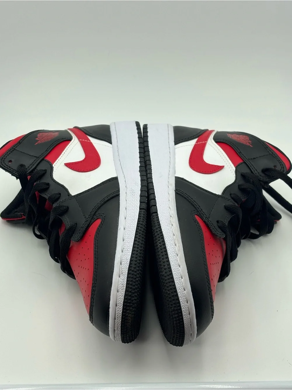 Nike Air Jordan 1 Mid Black Red White Air Jordan 1 Mid Big Kids' Shoes size 5.5